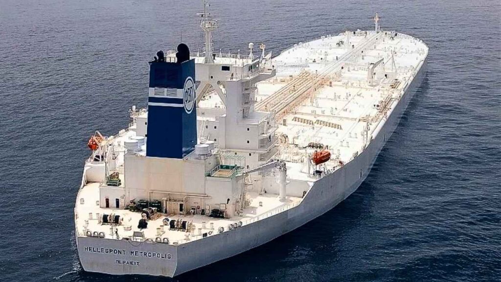 O petroleiro Hellespont Alhambra transportava sozinho a produção de países inteiros