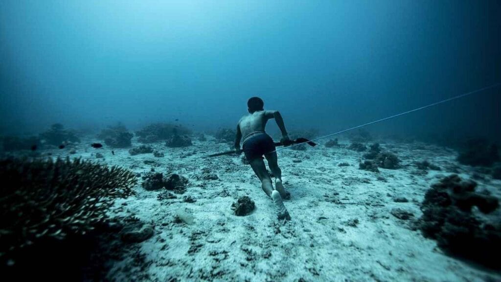 Bajau, o povo do mar que desafia a biologia e passa a vida quase toda debaixo d’água (2)