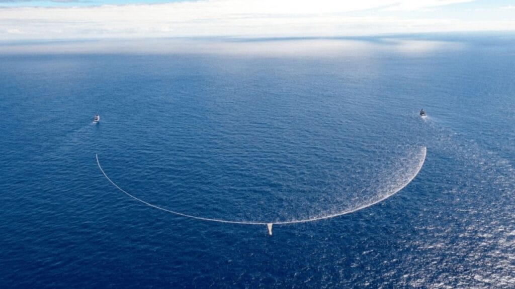 Tecnologia holandesa cria aspirador gigante de 600 metros para salvar os mares da poluição (2)