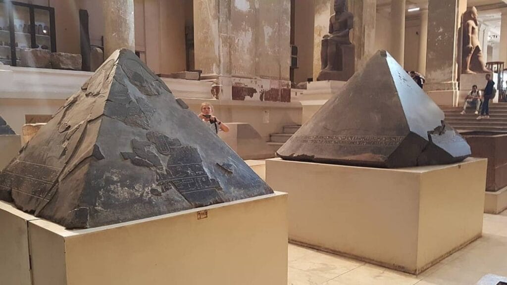 pirâmide de Bin Bin pode emitir energia capaz de alterar o corpo humano (2)