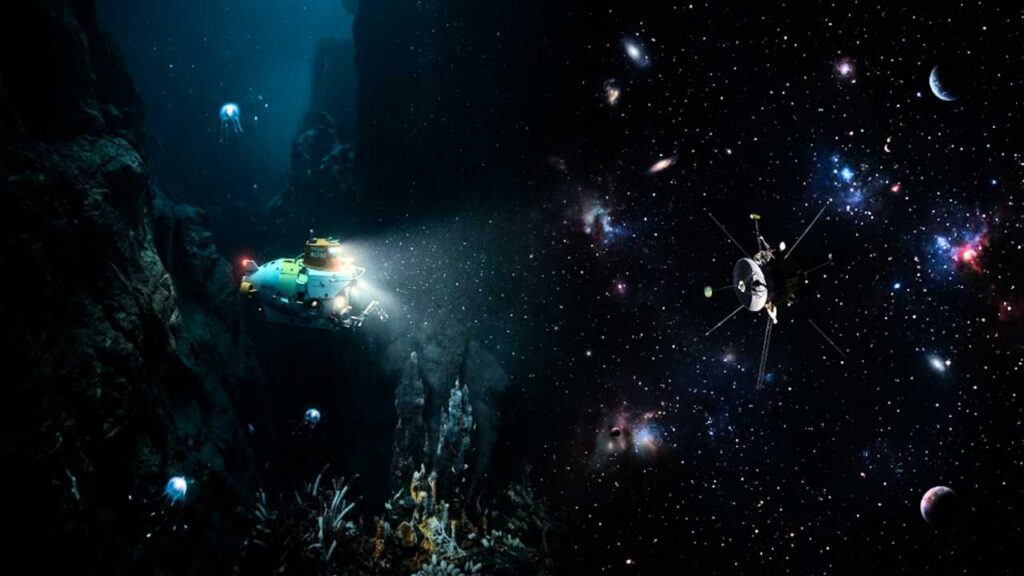 Um submarino amarelo e branco ilumina o fundo do mar escuro à esquerda, com criaturas marinhas ao redor, enquanto o lado direito mostra uma sonda espacial navegando pelo espaço sideral estrelado.